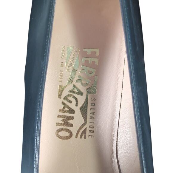 Salvatore Ferragamo Low Heel Pumps Two-Toned Rounded Toe | 10 AAA - Picture 6 of 12